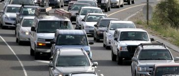 Piaţa auto din SUA s-ar putea micşora puternic până în 2040. Natalitatea scăzută, maşinile tot mai scumpe şi schimbarea obiceiurilor de consum ameninţă industria