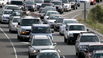 Piaţa auto din SUA s-ar putea micşora puternic până în 2040. Natalitatea scăzută, maşinile tot mai scumpe şi schimbarea obiceiurilor de consum ameninţă industria