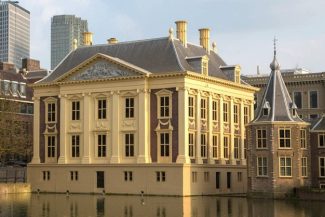 Opt tablouri ale lui Rembrandt rămân în colecţia Muzeului Mauritshuis din Haga