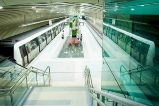 Incendiu de vegetaţie la suprafaţa staţiei de metrou Titan / Accesul spre Parc I.O.R. – Alexandru Ioan Cuza este închis