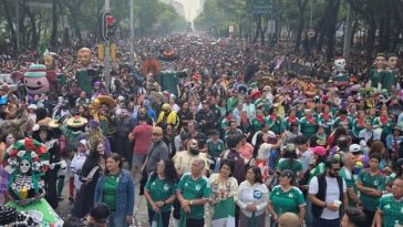 Înainte de Cupa Mondială, mexicanii au reuşit cel mai mare „val” din lume – VIDEO