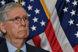 Veteranul senator republican Mitch McConnell a fost internat în spital şi beneficiază de „îngrijiri medicale excelente”, potrivit purtătorului său de cuvânt