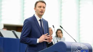 Siegfried Mureşan: Cea mai mare răzgândire pe care o vedem zilele acestea vine de la domnul Grindeanu: de două luni s-a ferit să fie prim-ministru, acum dintr-o dată îşi doreşte