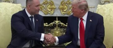 Preşedintele polonez Nawrocki, invitat din nou în SUA. El va lua parte la gala UFC organizată de ziua lui Donald Trump. Premierul Tusk îl avertizează să nu se lase „prins în cuşcă”