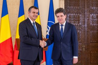 Eugen Tomac şi-a prezentat programul de guvernare într-un interviu pentru POLITICO. El spune că măsurile de austeritate trebuie să continue şi promite reforme în sprijinul mediului de afaceri