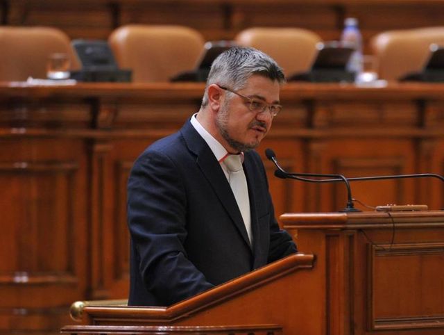 EUGEN TOMAC, NOMINALIZAT PREMIER- Grupul PACE – Întâi România: Nu oferim cecuri în alb. Votul, condiţionat de acceptarea a trei linii roşii: Curăţarea structurilor de influenţa USR, fără tehnocraţi de faţadă, asumarea a 10 măsuri de urgenţă