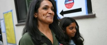 Două democrate, primăriţa în exerciţiu Karen Bass şi o consilieră municipală de stânga, Nithya Raman, urmează să se înfrunte în turul doi al alegerilor de la Primăria din Los Angeles. Spencer Pratt, susţinut de Trump, înfrânt în primul tur