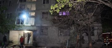 Dronele ruseşti au lovit o zonă rezidenţială din Odesa, în timp ce atacurile nocturne din toată Ucraina au provocat moartea a 3 persoane şi rănirea a peste 60