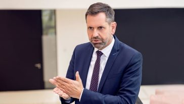 Un acţionar important al Volkswagen propune mutarea în Germania a producţiei unor modele destinate Chinei, pentru a salva locurile de muncă
