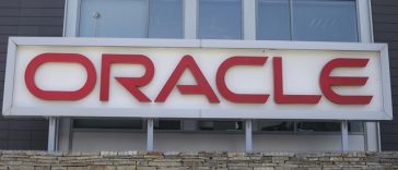 Oracle a eliminat 21.000 de locuri de muncă într-un an, pe fondul investiţiilor masive în inteligenţa artificială