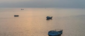 Pauză în ostilităţi între Iran şi SUA, Trump anunţă o reuniune, marţi, în Qatar