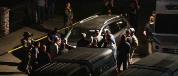 Un veteran al armatei americane a fost ucis de poliţie după ce a ţinut ostatice 10 persoane timp de 15 ore, ameninţând că aruncă în aer o clădire