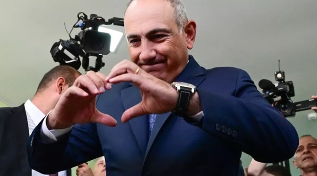 Macron, von der Leyen şi Kallas îl felicită pe Paşinian pentru victoria în alegerile legislative şi apropierea de UE. Partidul Contractul Civil al lui Nikol Paşinian a învins Alianţa Armenia Puternică a miliardarului ruso-armean Samvel Karapetian cu 49,8%
