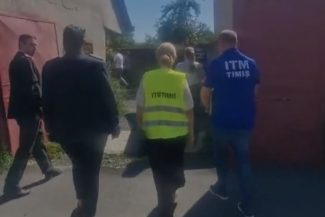 Operaţiunea JUPITER – Timiş: Bărbat cercetat după ce a aruncat ilegal deşeuri provenite din recondiţionarea şi cosmetizarea maşinilor