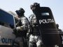 Hunedoara: Un bărbat este căutat de poliţie, după ce a tras focuri de armă asupra fostei iubite şi familiei acesteia / Patru persoane au ajuns la spital