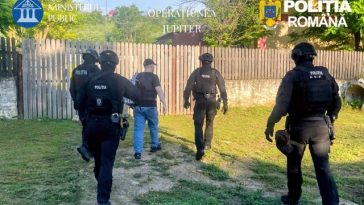 Operaţiunea JUPITER – Constanţa: Bărbat, cercetat pentru că ar fi organizat ilegal o ”tombolă” pe o reţea de socializare/ El promitea sume de bani şi autoturisme şi vindea un ”bilet” cu sume cuprinse între 100 şi 200 de lei