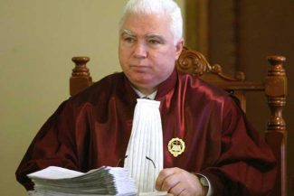 ADRIAN VEŞTEA, DESEMNAT PREMIER – Petre Lăzăroiu: Preşedintele nu are nicio obligaţie să facă noi consultări cu partidele pentru o renominalizare de premier. Le-a făcut deja, slavă Domnului! E primul lucru deştept pe care îl văd la acest preşedinte
