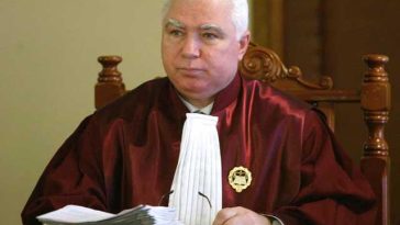 ADRIAN VEŞTEA, DESEMNAT PREMIER – Petre Lăzăroiu: Preşedintele nu are nicio obligaţie să facă noi consultări cu partidele pentru o renominalizare de premier. Le-a făcut deja, slavă Domnului! E primul lucru deştept pe care îl văd la acest preşedinte