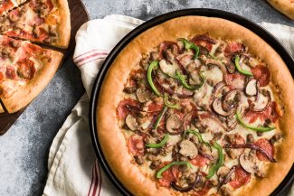 Yum Brands negociază vânzarea Pizza Hut către LongRange Capital