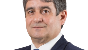 Primarul municipiului Alba Iulia, Gabriel Pleşa, are de plătit o amendă judiciară de peste 53.000 de lei
