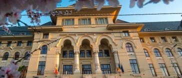 Bucureştiul caută avocaţi externi pentru mii de procese în care este implicată municipalitatea