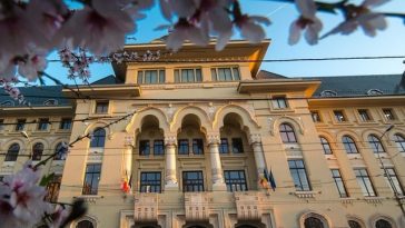 Bucureştiul caută avocaţi externi pentru mii de procese în care este implicată municipalitatea