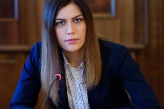 Proiectul co-iniţiat de USR pentru întărirea apărării digitale a României, adoptat de Parlament