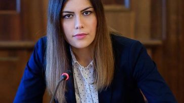 Proiectul co-iniţiat de USR pentru întărirea apărării digitale a României, adoptat de Parlament