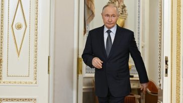 Putin spune că nu vede în prezent niciun motiv pentru a se întâlni cu Zelenski şi îi consideră scrisoarea „obraznică”