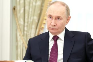 Rusia pregăteşte un ”război juridic” împotriva Occidentului, pentru a-l ”slăbi” şi influenţa, avertizează spionajul leton. Moscova vrea să dea în judecată la CIJ ţările baltice cu privire la o ”discriminare” a ruşilor şi rusofonilor şi vizează o confrunta