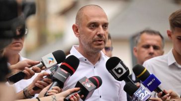 Radu Mihaiu (USR): CSM a adoptat o listă neagră a politicienilor USR care au avut îndrăzneala să aibă opinii critice asupra justiţiei. Judecătorii îşi încalcă obligaţia de echidistanţă, cu o săptămână înaintea pronunţării sentinţei în speţa Fritz
