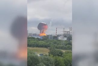 Ucraina loveşte o rafinărie importantă de petrol din Moscova pentru a doua oară într-o săptămână