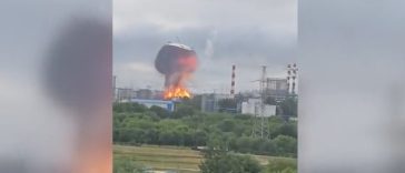 Ucraina loveşte o rafinărie importantă de petrol din Moscova pentru a doua oară într-o săptămână