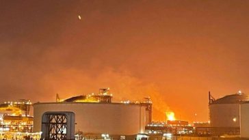 Cel puţin 54 de răniţi şi 18 dispăruţi în Qatar, în urma unei explozii ”de origine internă”, într-un ”incident tehnic” la Ras Laffan. QatarEnergy anunţă că explozia a avut loc la repornirea operaţiunilor, oprite în martie, în urma unor atacuri iraniene cu