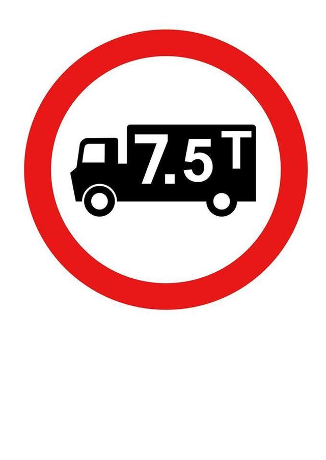 Restricţii de circulaţie pentru camioane pe drumurile şi autostrăzile din 16 judeţe, din cauza caniculei