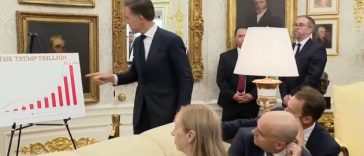 Grafice, flatări şi replici blânde – arsenalul folosit de şeful NATO în încercarea de a-i domoli lui Donald Trump furia împotriva aliaţilor (VIDEO)
