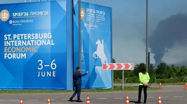 Zelenski dă asigurări că atacurile ucrainene la Sankt Petersburg sunt un răspuns ”drept” dat Rusiei. ”Planul Ucrainei al sancţiunilor cu bătaie lungă este pus în aplicare exact aşa cum trebuie pentru a apropia pacea”