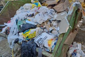 Mai multe şantiere de construcţii din Sectorul 2, vizate de controale ale Gărzii de Mediu / Au fost găsite deşeuri depozitate necorespunzător / Valoarea amenzilor se ridică la 90.000 de lei – FOTO