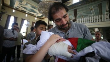 Organizaţia israeliană de apărarea drepturilor omului B’Tselem difuzează o înregistrare video care contrazice versiunea armatei israeliene privind uciderea unui bebeluş palestinian, Sam Fahd Abu Haikal, la vârsta de şapte luni, la Hebron, în Cisiordania o