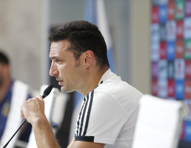 Cupa Mondială 2026: Selecţionerul Argentinei consideră că pauzele de hidratare ajută echipele mai slabe