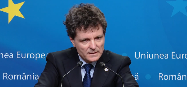 Nicuşor Dan: Suntem, evident, într-o criză politică. Avem nişte partide politice care nu îşi mai vorbesc unii cu alţii, ceea ce nu e normal în orice configuraţie guvernamentală ne pregătim să avem, însă nu e deloc  şi subliniez, o criză a statului