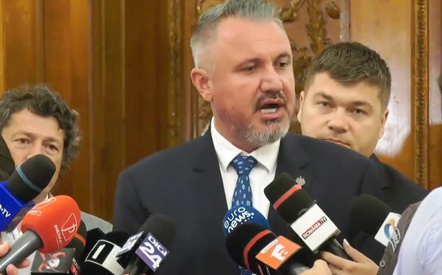 Romeo Lungu, după audierea în comisii: Părerea mea personală este că acest guvern va avea minimum 233 de voturi / Nu se roagă nimeni de AUR, nu am negociat cu nimeni de la AUR