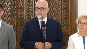 CONSULTĂRI LA COTROCENI – Kelemen Hunor: Sunt două variante pentru guvern minoritar, PNL-USR-UDMR, susţinut de PSD, dar Grindeanu a exclus-o, a doua, guvern PSD, susţinut de PNL-UDMR. A treia variantă, guvern PSD-PNL-UDMR, cu majoritate subţire