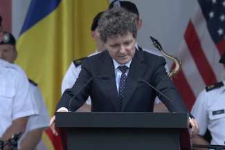 Nicuşor Dan, la recepţia de la Ambasada SUA: România va rămâne de neclintit alături de Statele Unite în apărarea libertăţii şi democraţiei / Arma noastră comună cea mai eficientă este unitatea, iar forţa unităţii vine din valorile noastre comune