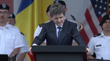 Nicuşor Dan, la recepţia de la Ambasada SUA: România va rămâne de neclintit alături de Statele Unite în apărarea libertăţii şi democraţiei / Arma noastră comună cea mai eficientă este unitatea, iar forţa unităţii vine din valorile noastre comune