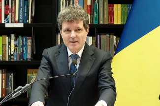 Nicuşor Dan: Nu poţi să te lupţi cu sistemul când eşti şeful sistemului. Întrebarea este cum putem să reformăm sistemul, fără ca să ducem ţara asta în anarhie / Între un câine care latră şi un câine care muşcă, eu prefer un câine care muşcă