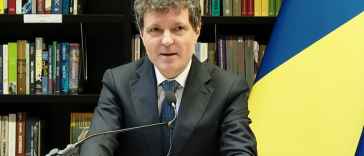 Nicuşor Dan: Nu poţi să te lupţi cu sistemul când eşti şeful sistemului. Întrebarea este cum putem să reformăm sistemul, fără ca să ducem ţara asta în anarhie / Între un câine care latră şi un câine care muşcă, eu prefer un câine care muşcă