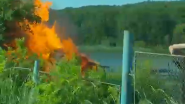 Incendiu la un complex de agrement şi alimentaţie publică din municipiul Iaşi/ Misiune a pompierilor în desfăşurare/ Din informaţiile de până acum, nu sunt victime – VIDEO