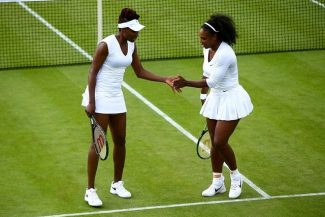 Serena Williams spune că fiica ei Olympia a insistat pentru reunirea cu Venus la dublu: “Mama, ar trebui să joci cu Venus”