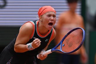 Roland Garros: Condusă cu 6-3, 4-1, Shnaider a produs surpriza eliminând-o pe Sabalenka şi va juca prima sa semifinală de Grand Slam